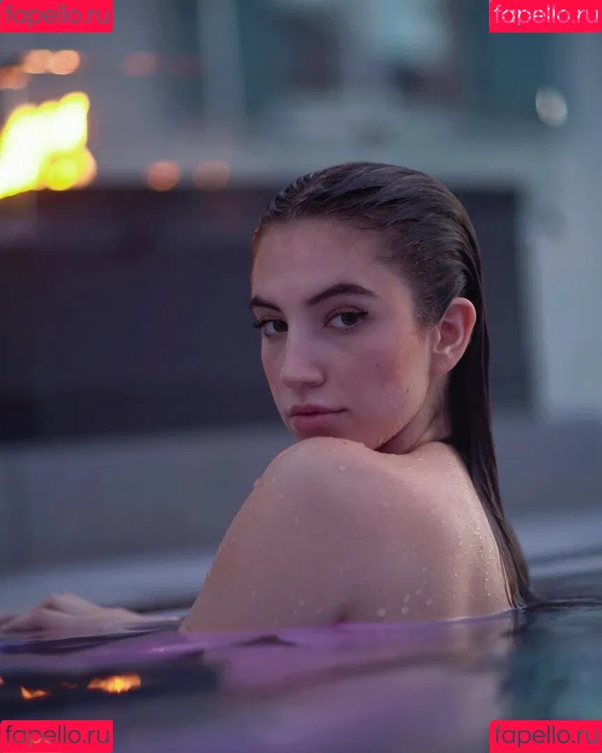 Yonca Onlyfans Photo Gallery 