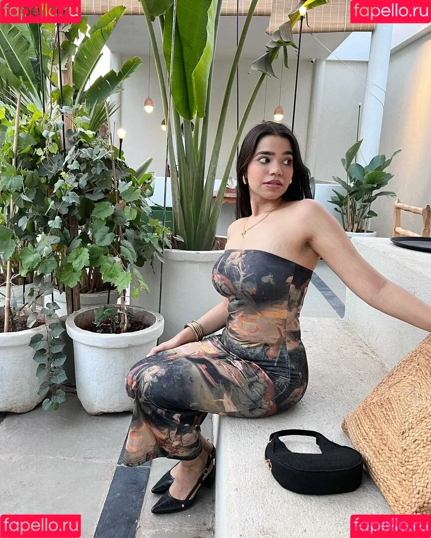 Tanya Khanna Onlyfans Photo Gallery 