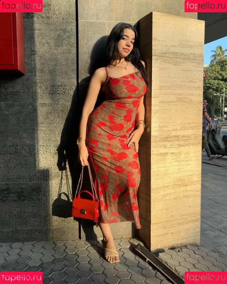 Tanya Khanna Onlyfans Photo Gallery 