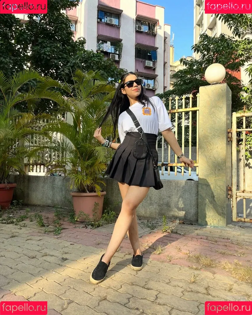 Tanya Khanna Onlyfans Photo Gallery 