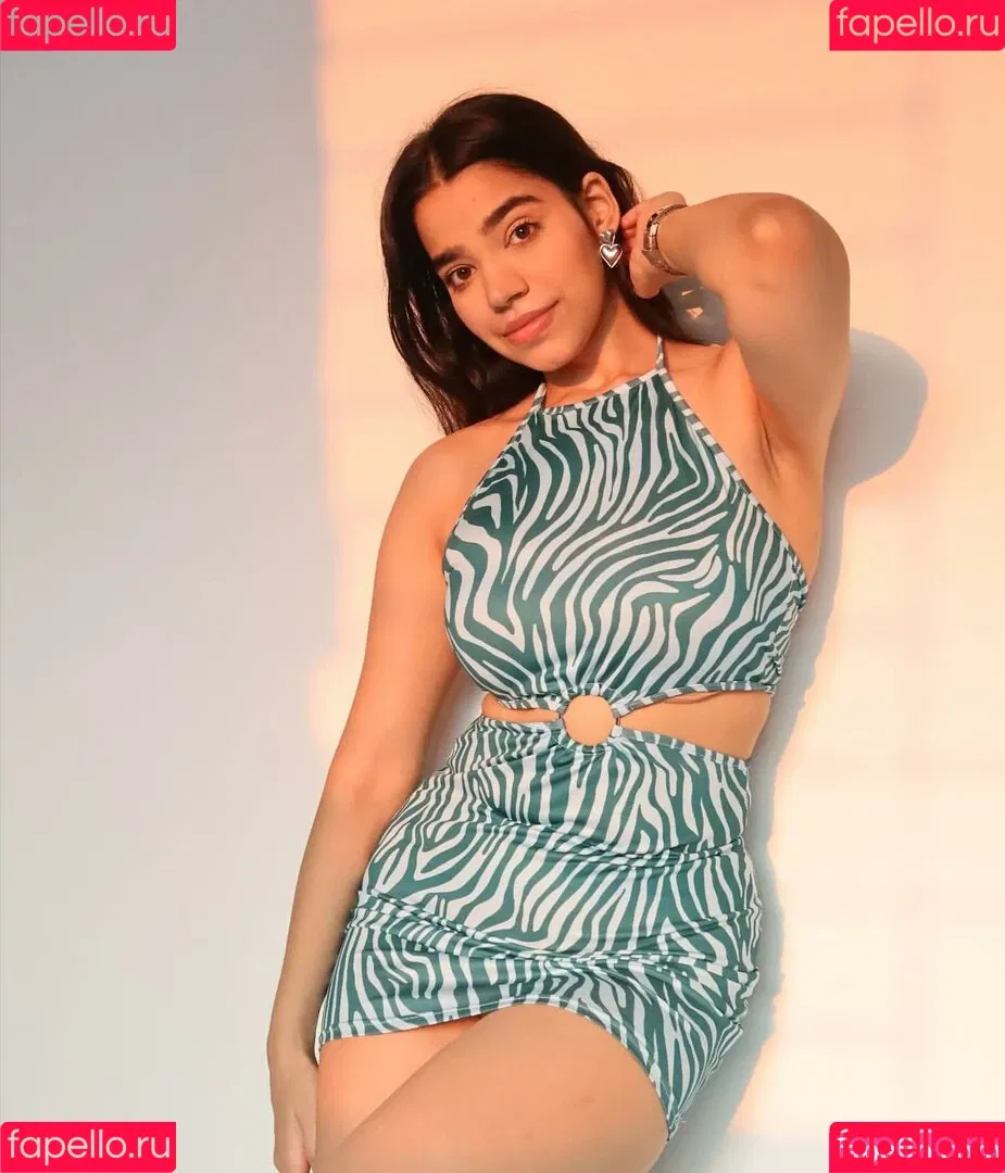 Tanya Khanna Onlyfans Photo Gallery 