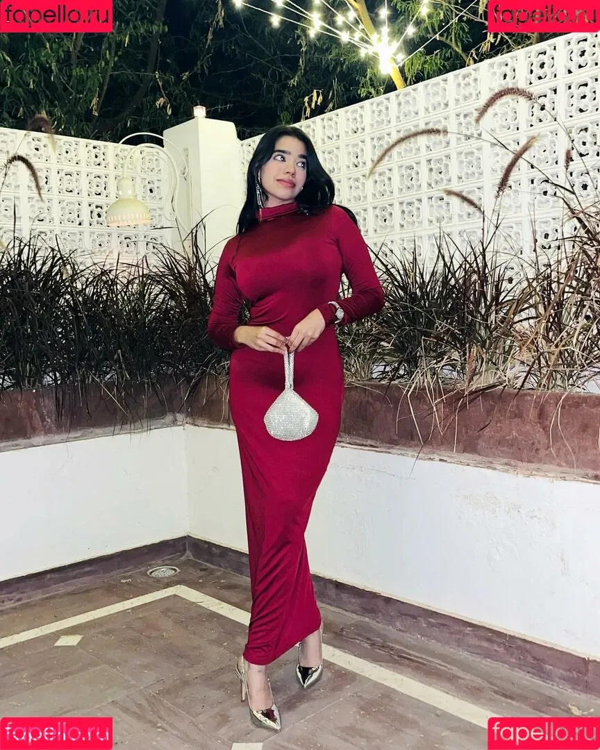 Tanya Khanna Onlyfans Photo Gallery 