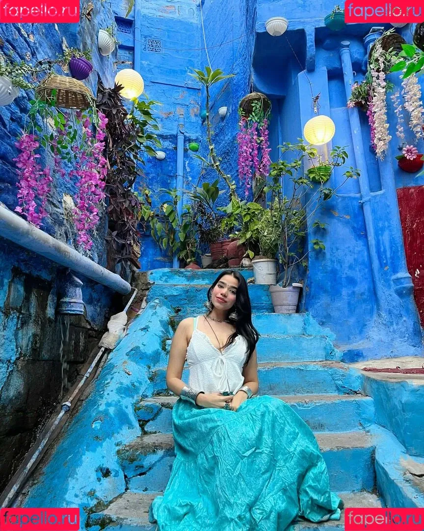 Tanya Khanna Onlyfans Photo Gallery 