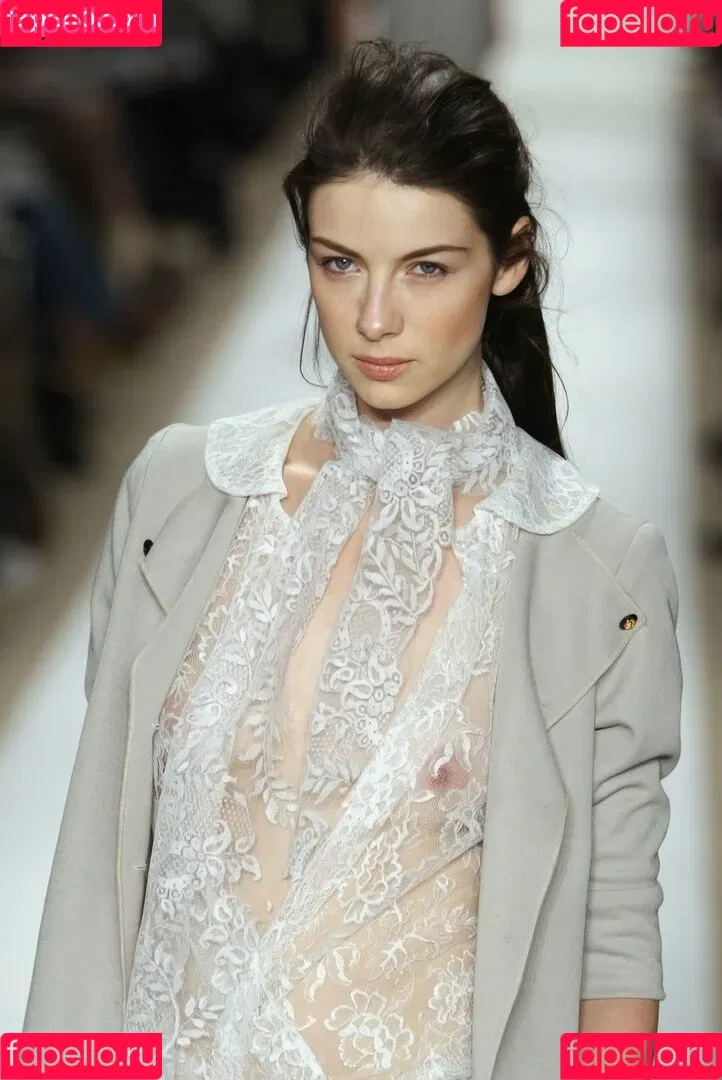 Caitriona Balfe Onlyfans Photo Gallery 