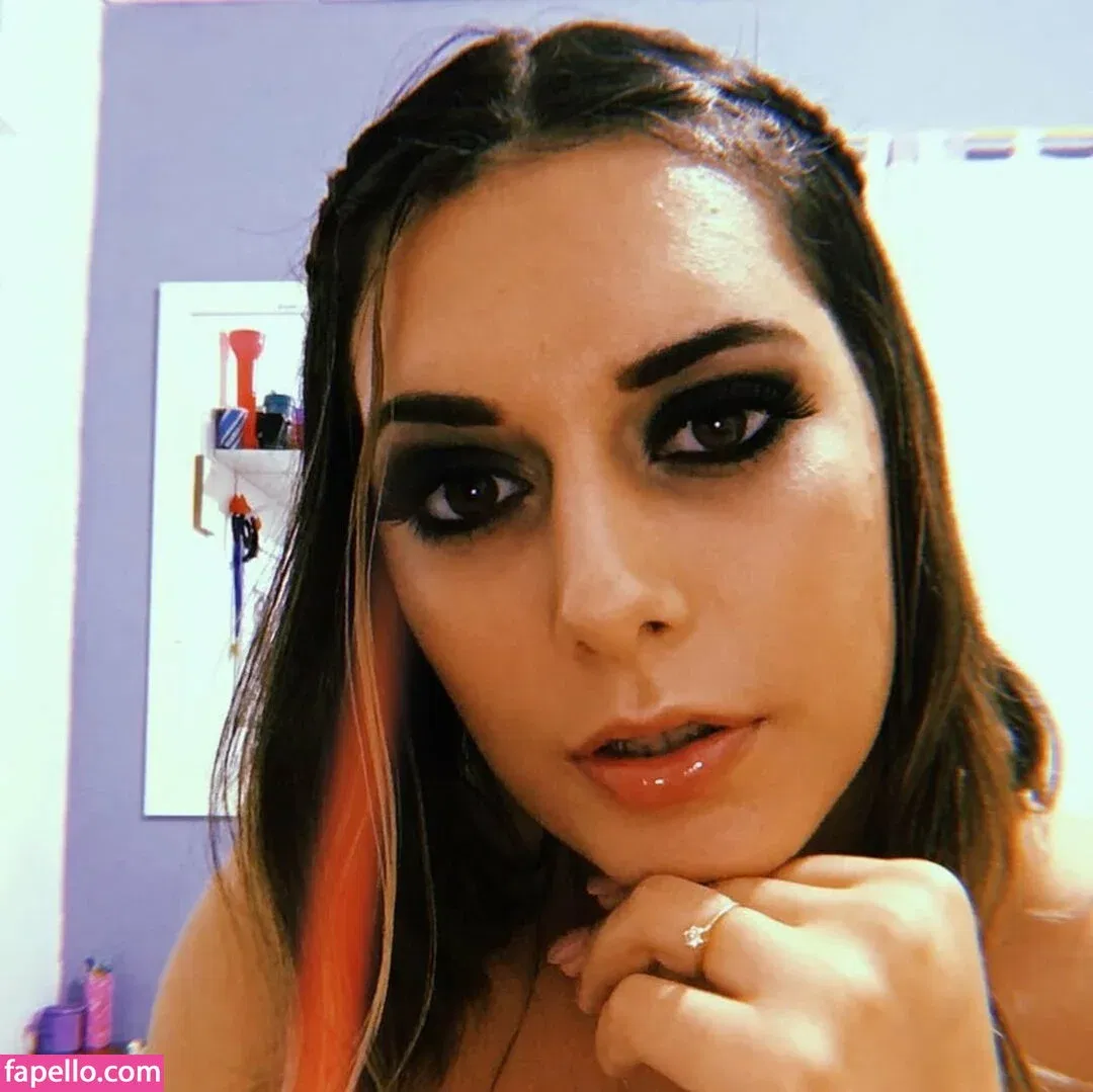 Gabriella Bertolucci Onlyfans Photo Gallery 