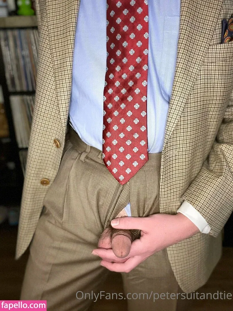 petersuitandtie Onlyfans Photo Gallery 