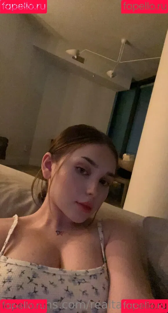 realtaylerhills Onlyfans Photo Gallery 
