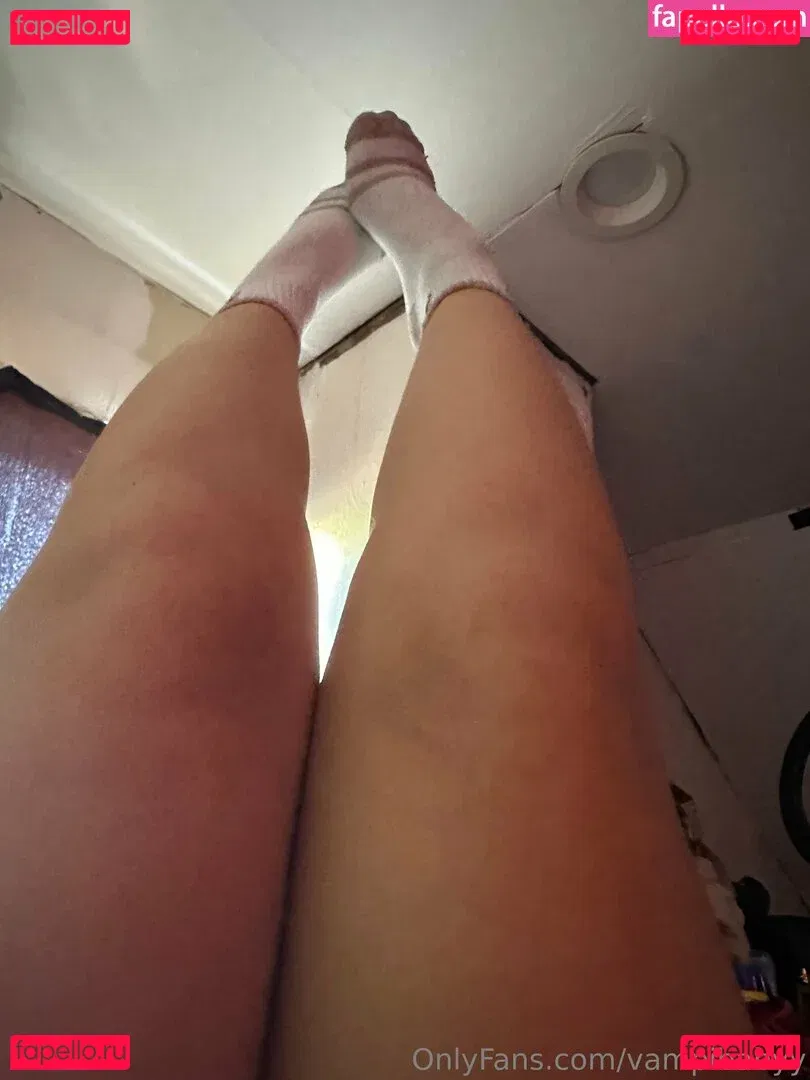 vampibabyy Onlyfans Photo Gallery 