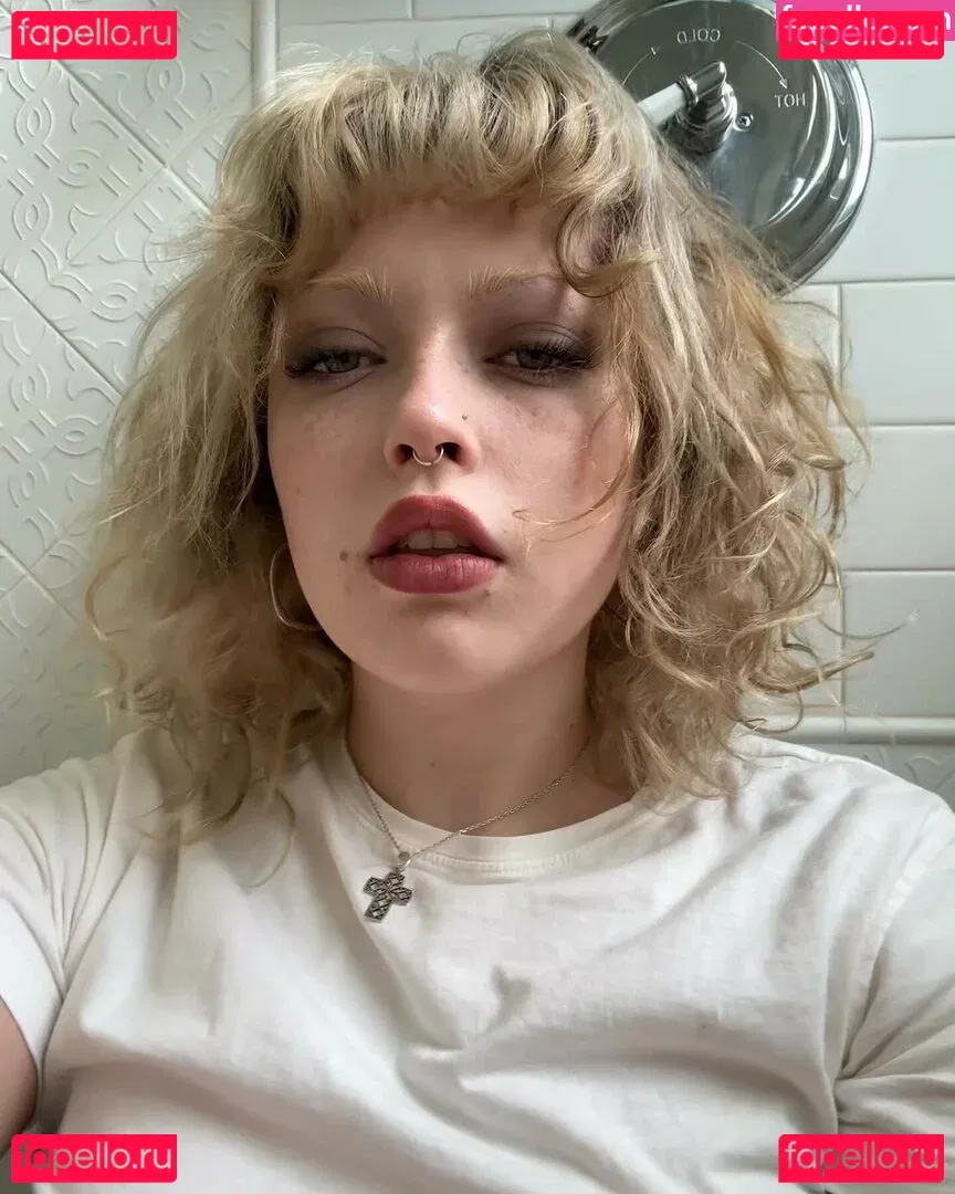 Violet Grohl Onlyfans Photo Gallery 