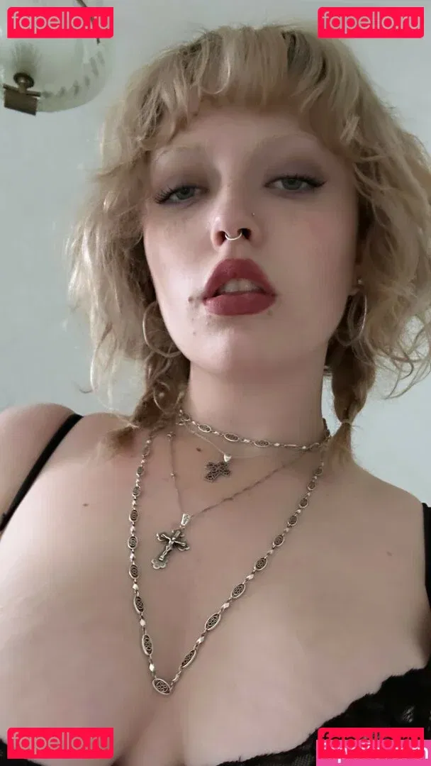 Violet Grohl Onlyfans Photo Gallery 