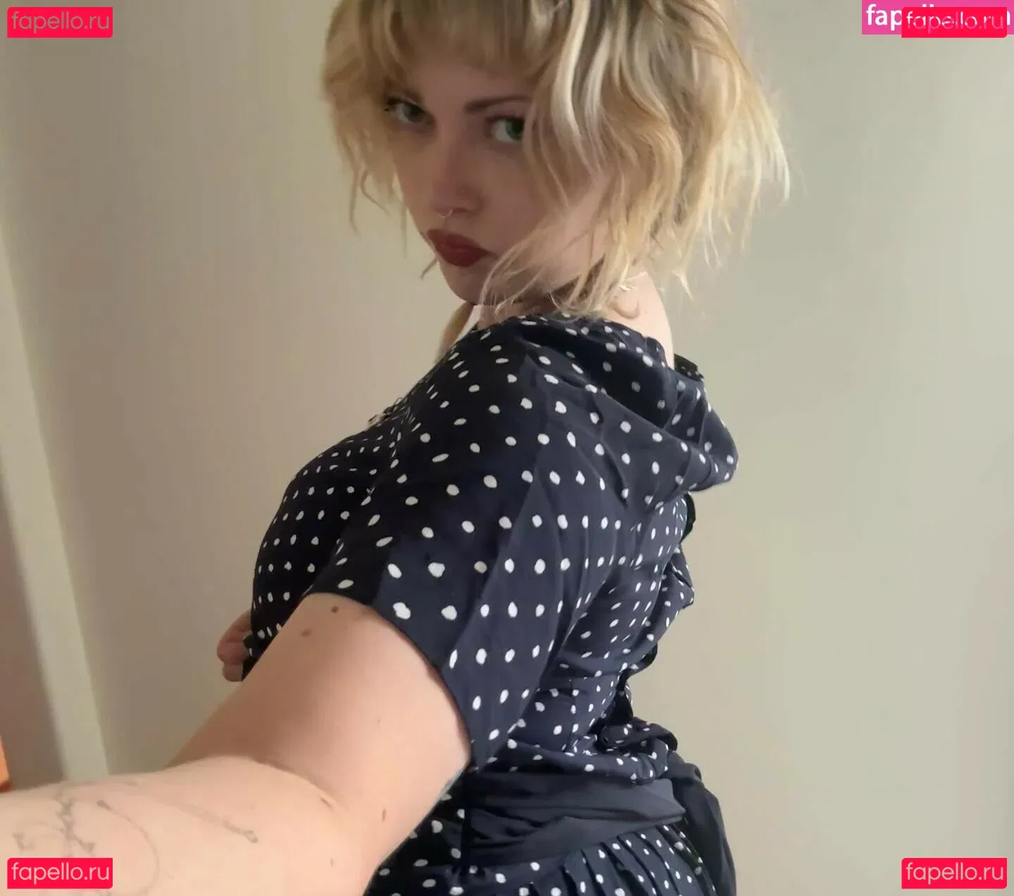 Violet Grohl Onlyfans Photo Gallery 