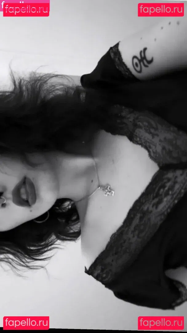 Violet Grohl Onlyfans Photo Gallery 