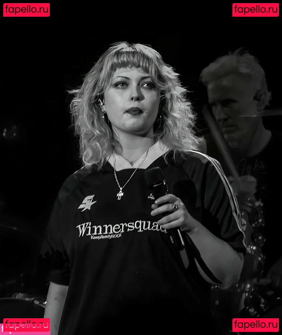 Violet Grohl Onlyfans Photo Gallery 