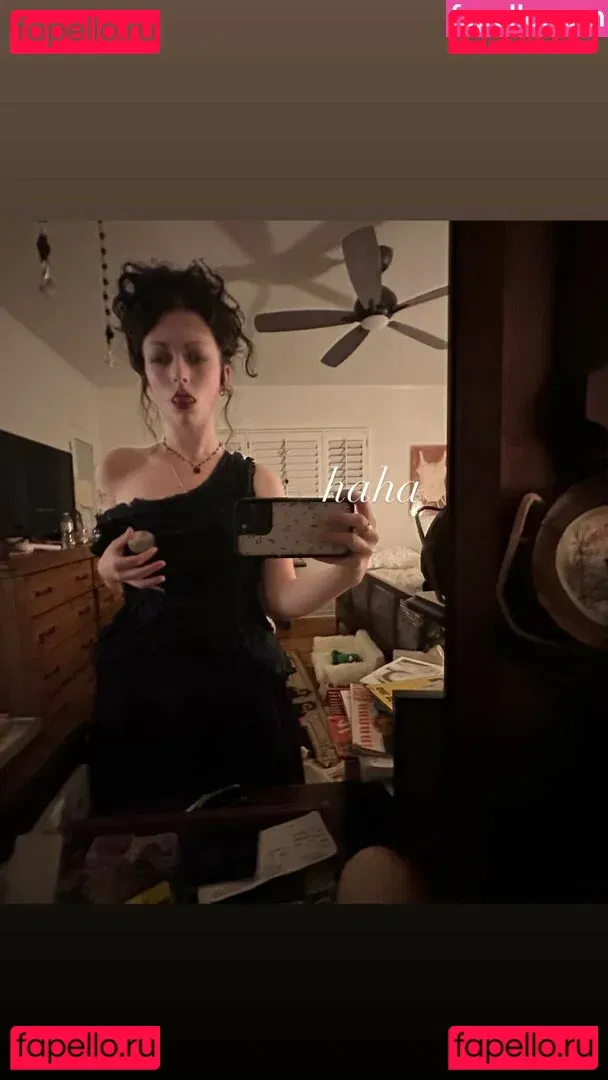 Violet Grohl Onlyfans Photo Gallery 