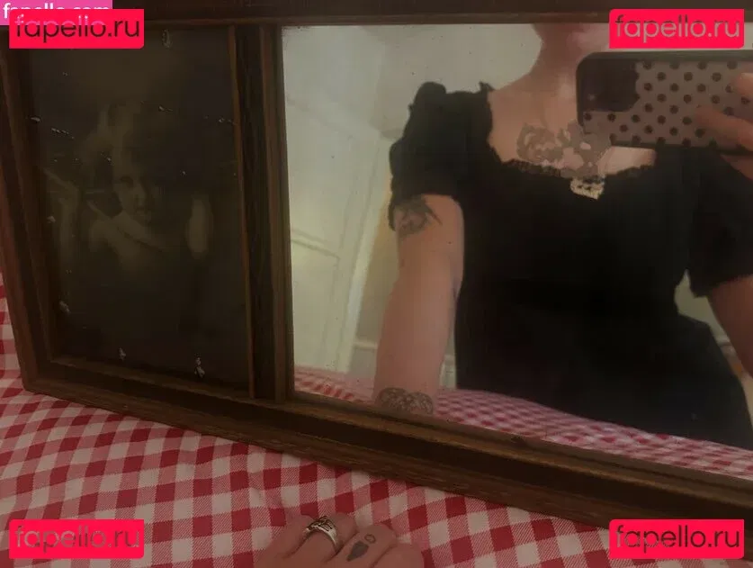 Violet Grohl Onlyfans Photo Gallery 