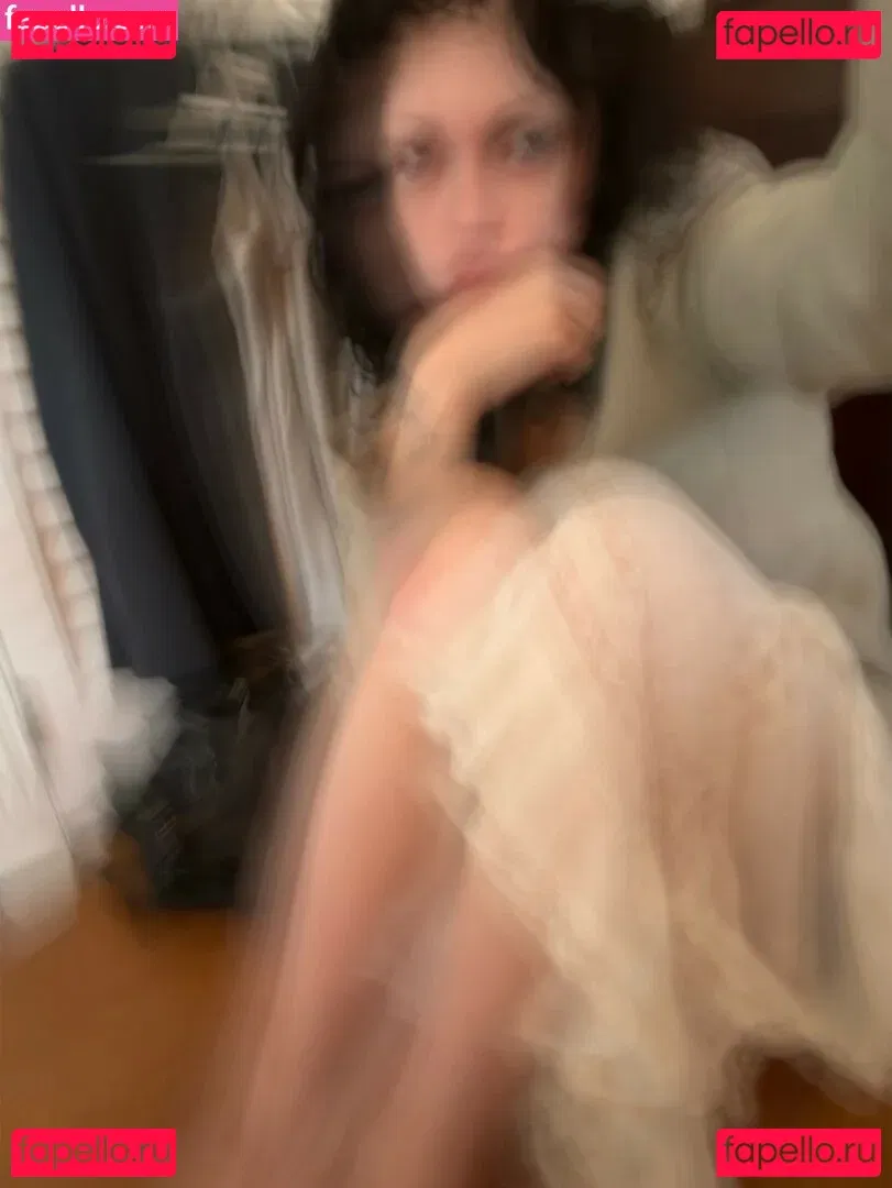 Violet Grohl Onlyfans Photo Gallery 