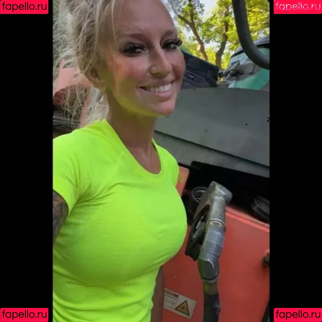 blacktoppingblondie Onlyfans Photo Gallery 