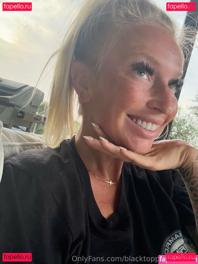 blacktoppingblondie Onlyfans Photo Gallery 