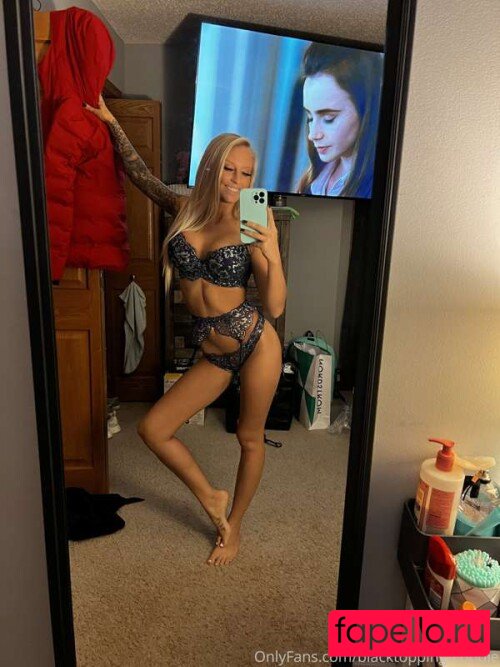blacktoppingblondie Onlyfans Photo Gallery 