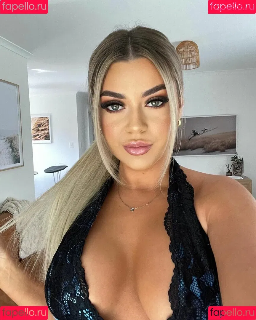 Alisha Pertini Onlyfans Photo Gallery 