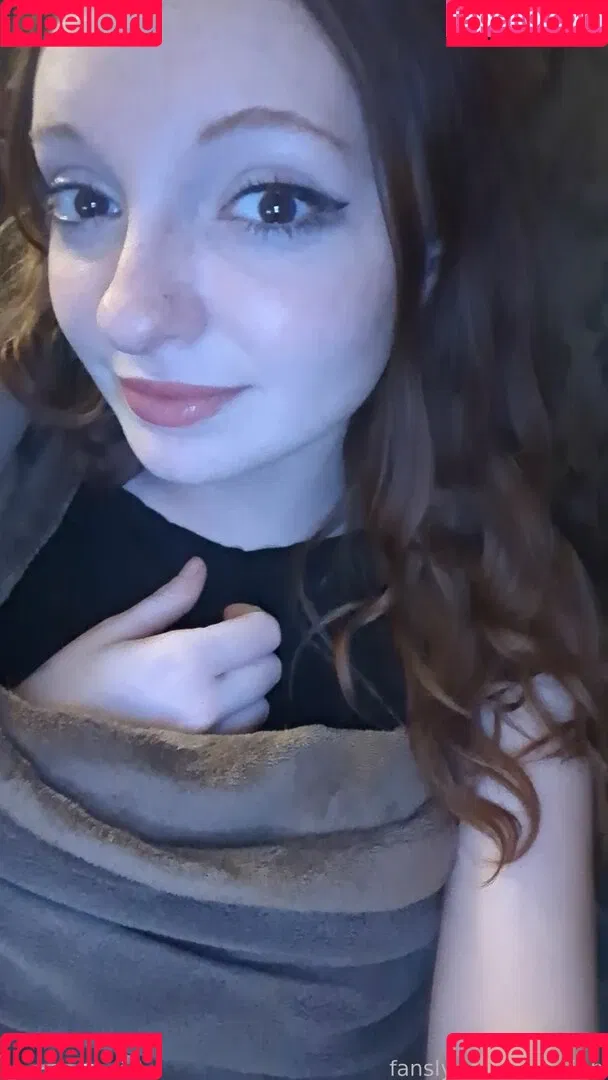 cait_linh Onlyfans Photo Gallery 