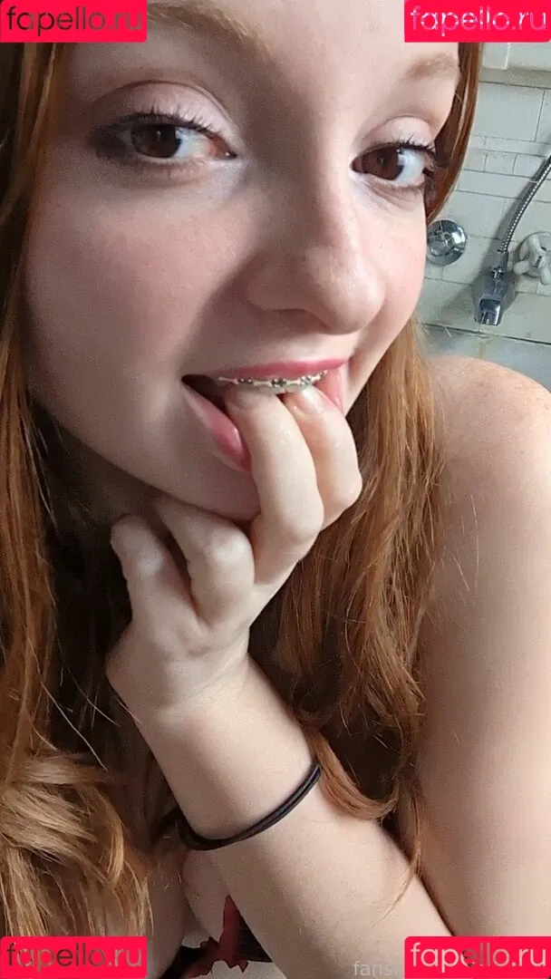 cait_linh Onlyfans Photo Gallery 