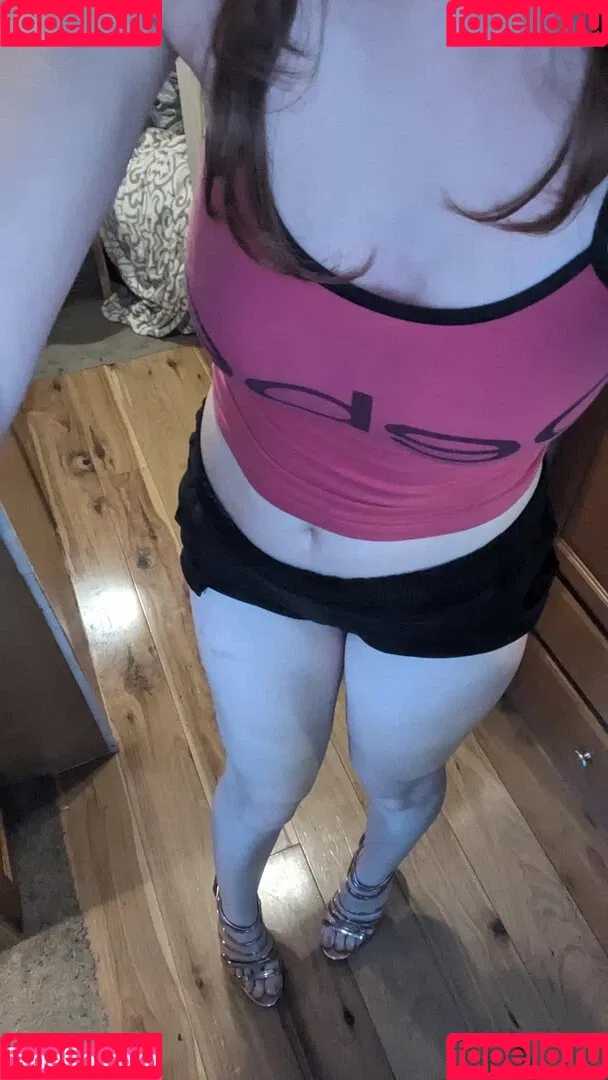 cait_linh Onlyfans Photo Gallery 