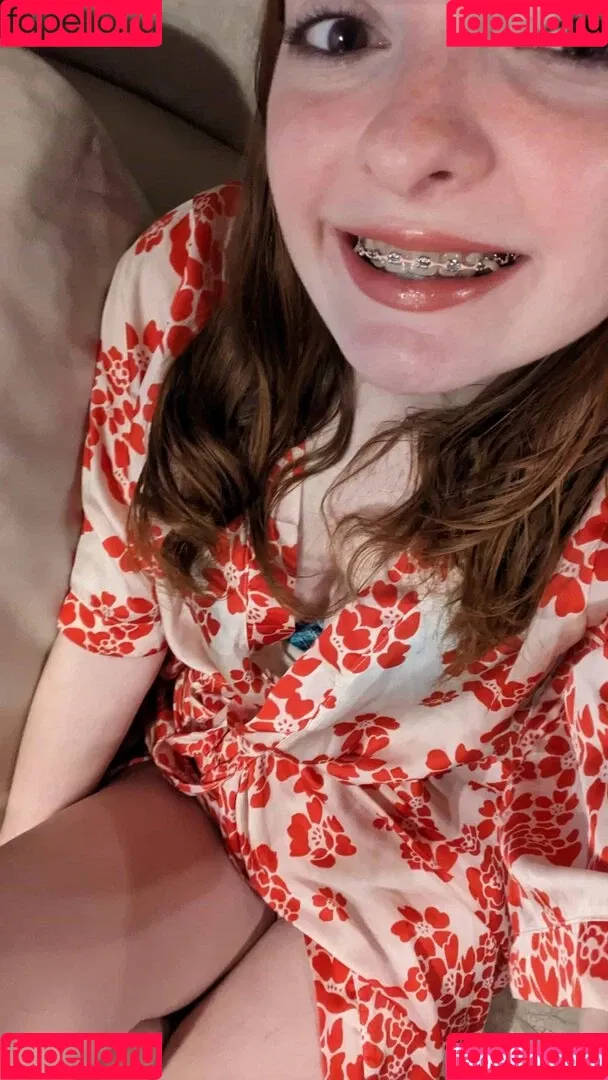 cait_linh Onlyfans Photo Gallery 