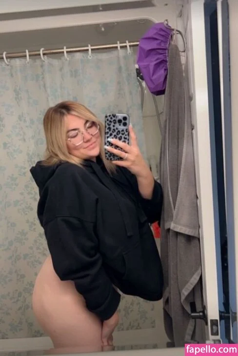 cait_linh Onlyfans Photo Gallery 