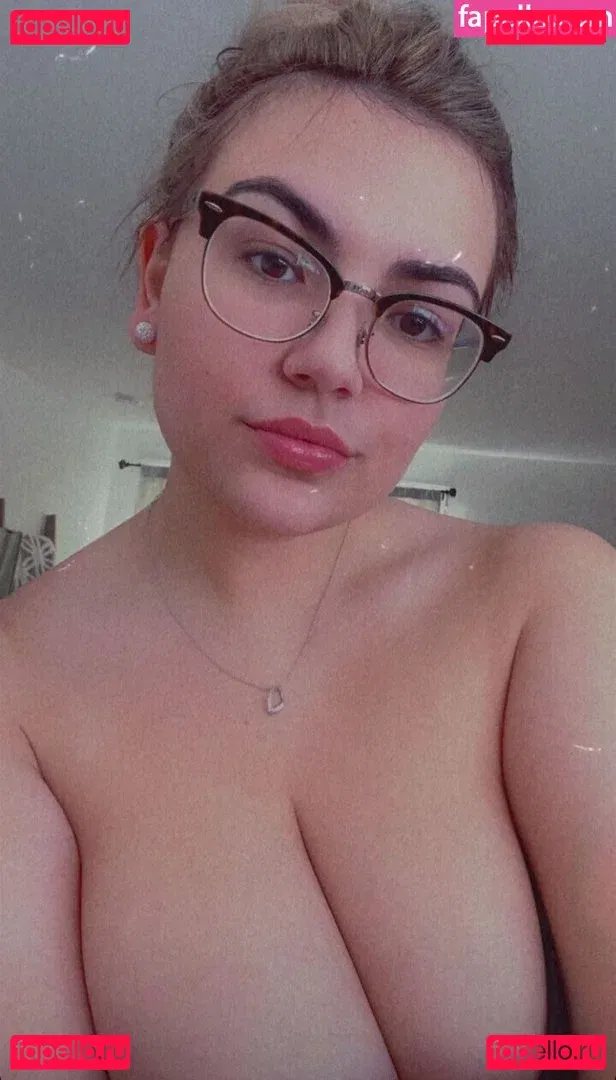 cait_linh Onlyfans Photo Gallery 