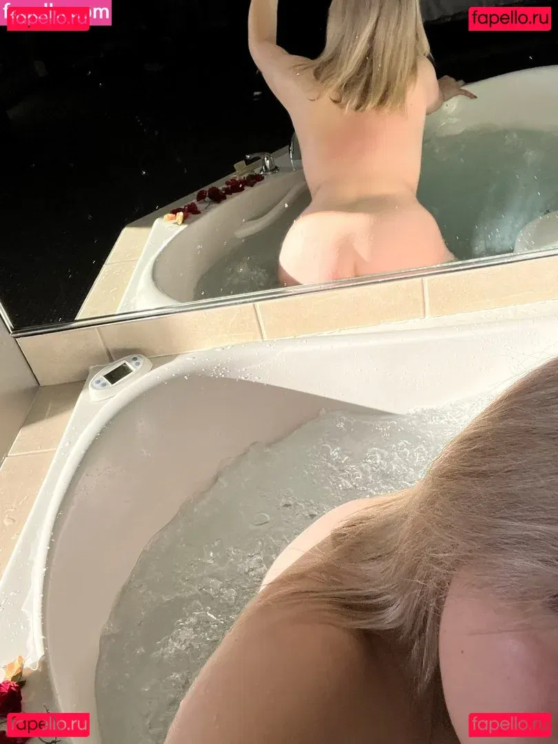 cait_linh Onlyfans Photo Gallery 