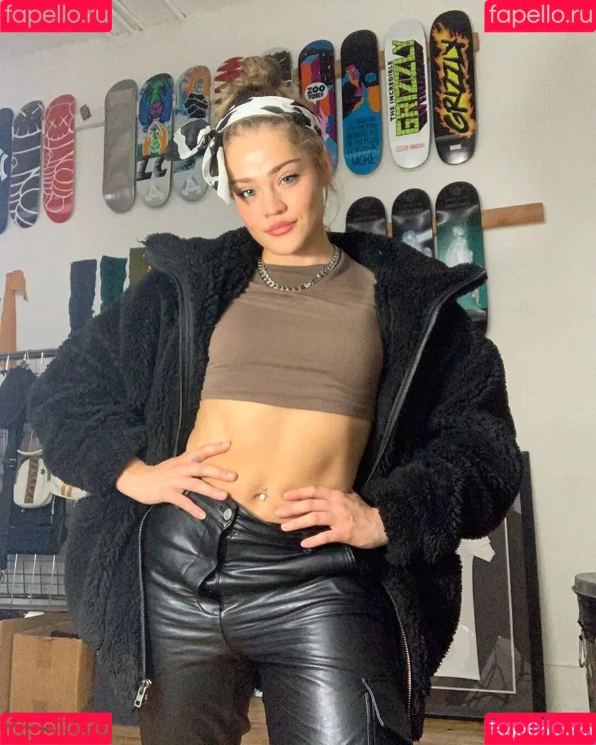 Laney DeGrasse Onlyfans Photo Gallery 
