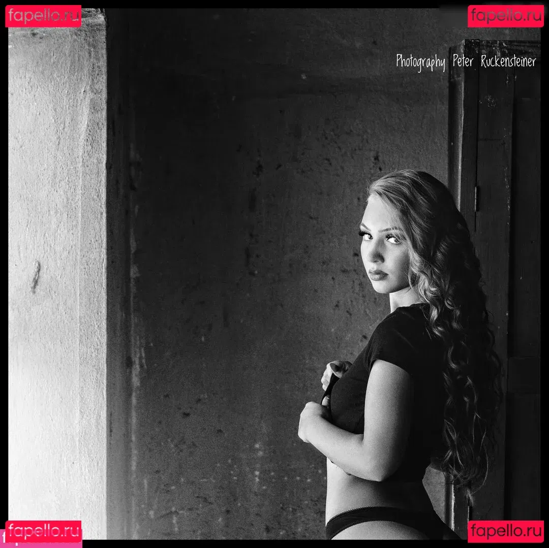 yarinchen Onlyfans Photo Gallery 