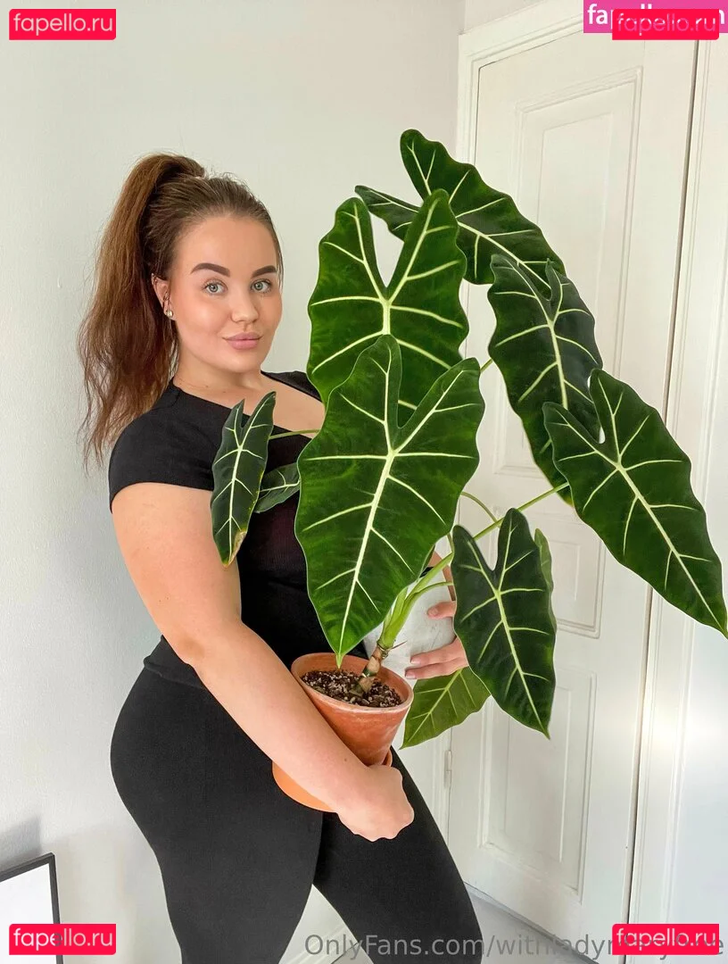 withladymaryfree Onlyfans Photo Gallery 