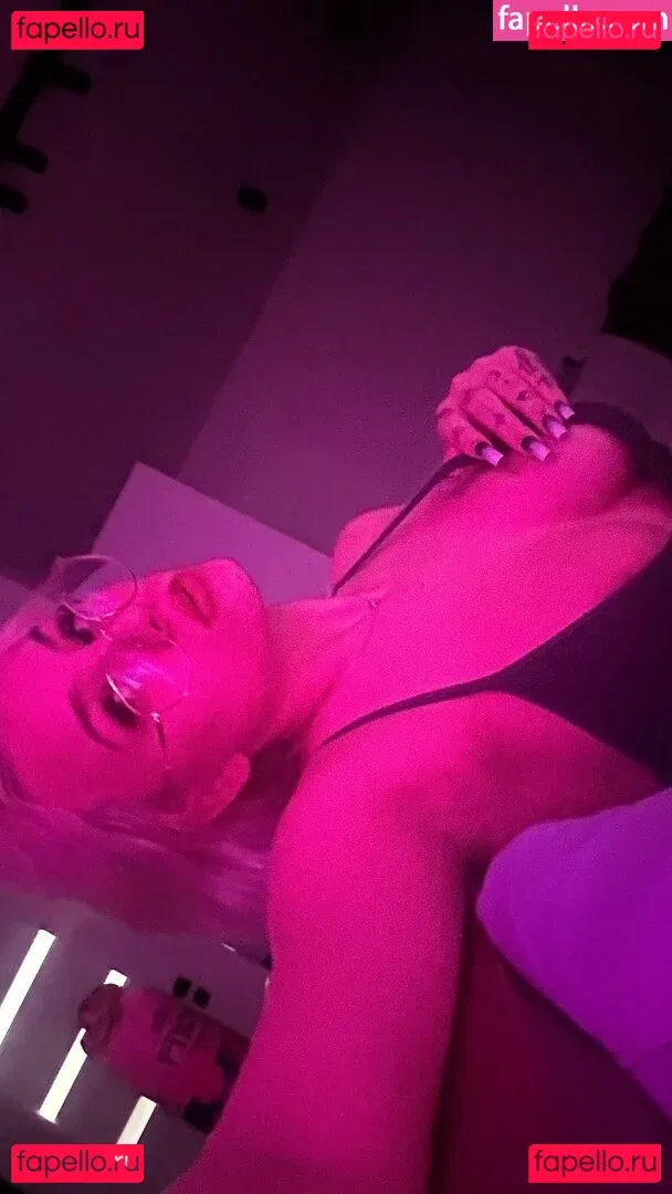 Justyna Czerwinska Onlyfans Photo Gallery 