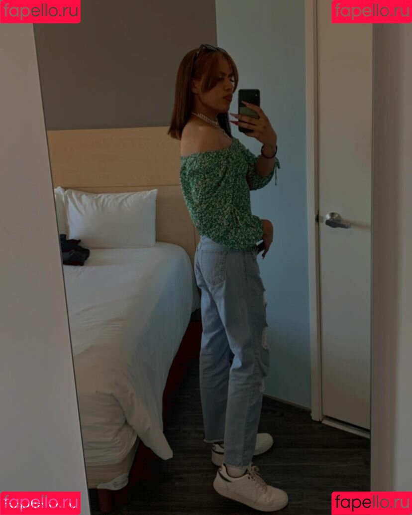 Lilith Moreno Onlyfans Photo Gallery 