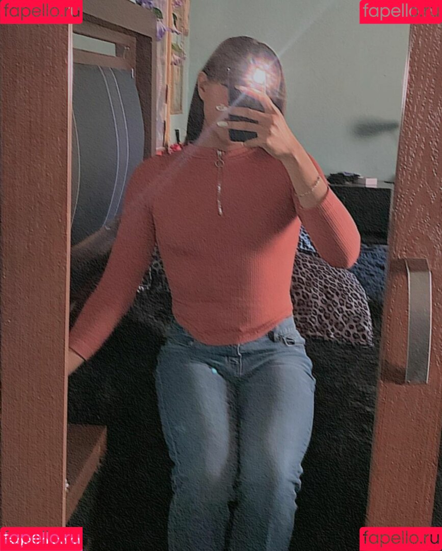 Lilith Moreno Onlyfans Photo Gallery 