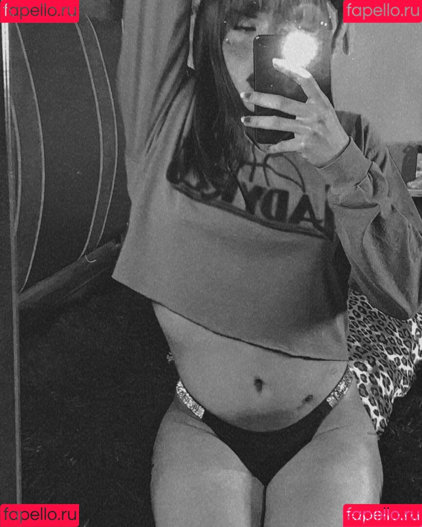 Lilith Moreno Onlyfans Photo Gallery 