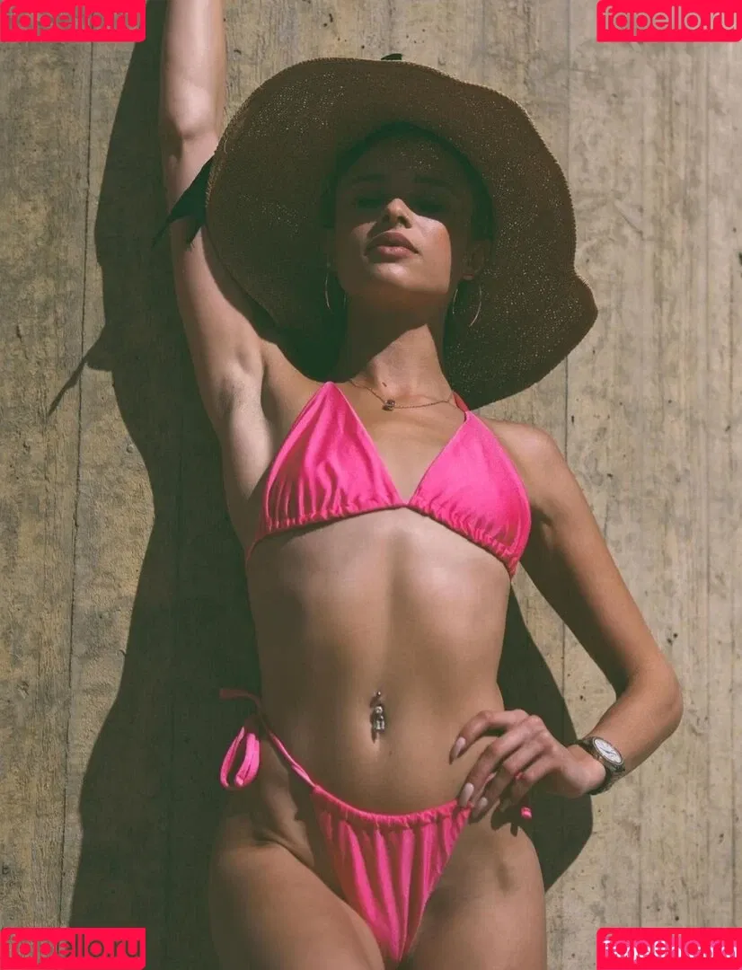 Christin "Queenie" Okpara Onlyfans Photo Gallery 