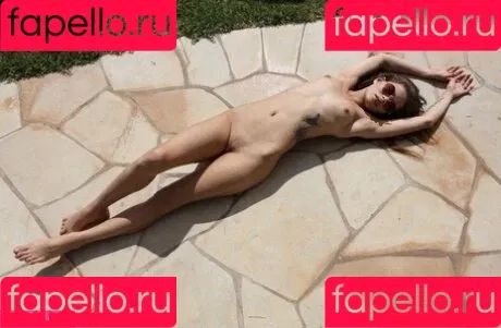 Irene Rouse Onlyfans Photo Gallery 