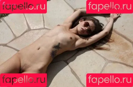 Irene Rouse Onlyfans Photo Gallery 