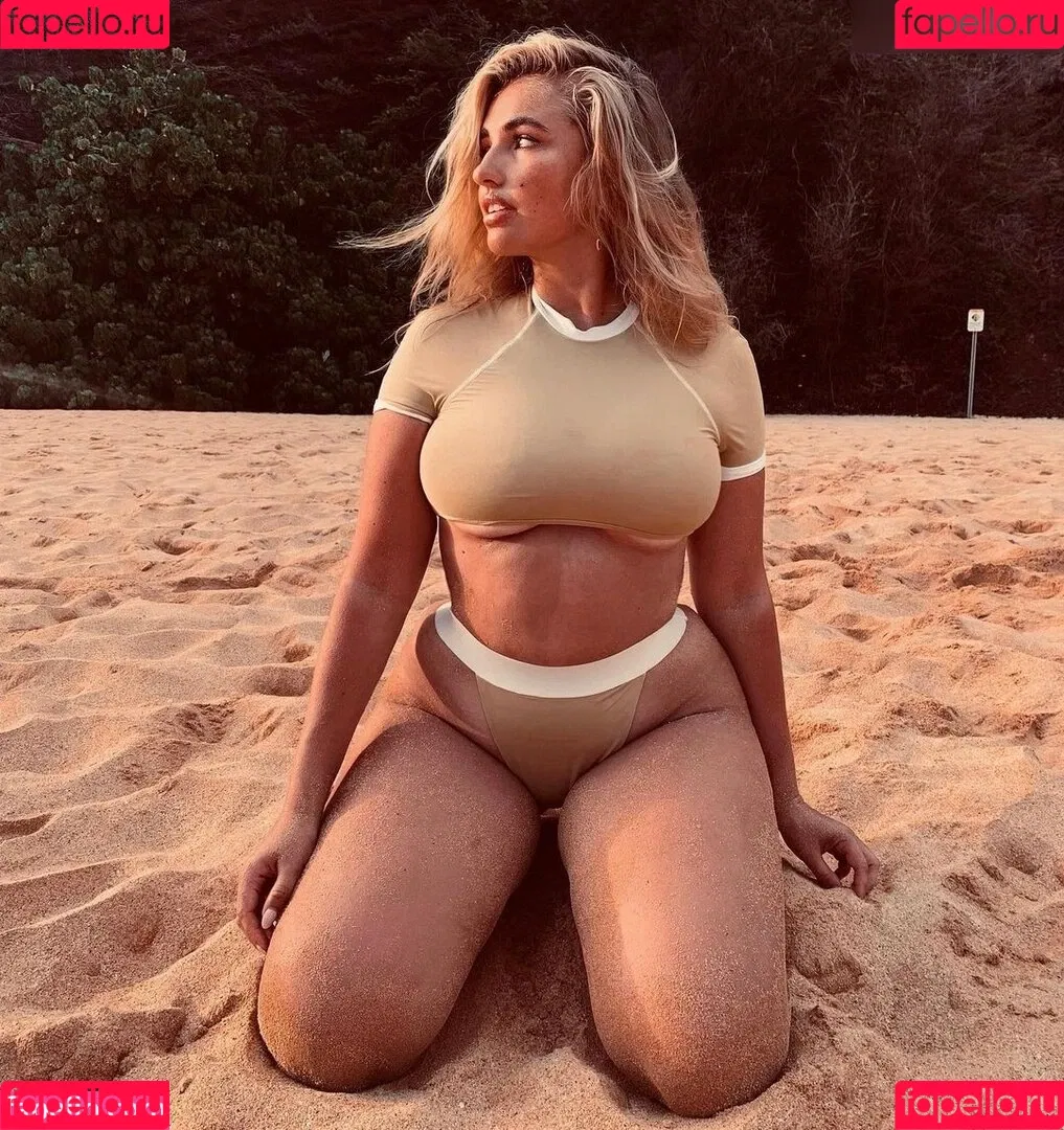 Sarina Nowak Onlyfans Photo Gallery 