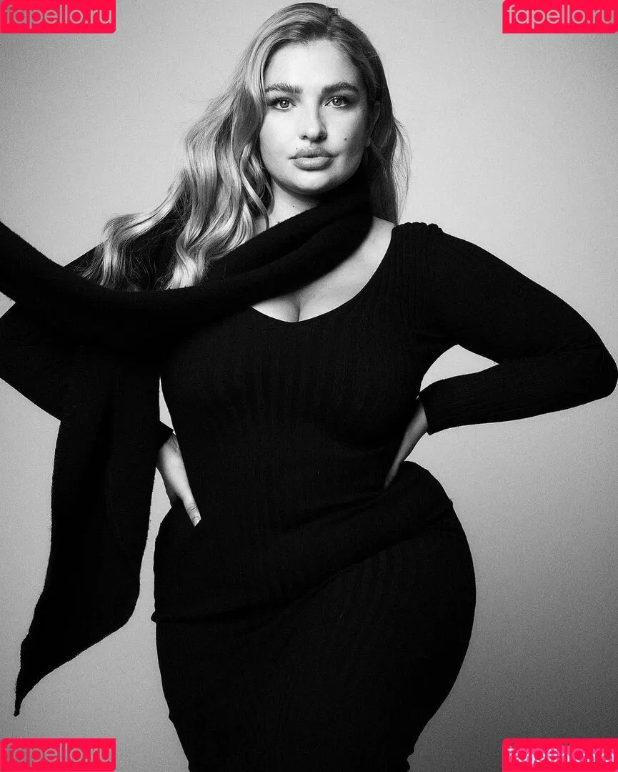 Sarina Nowak Onlyfans Photo Gallery 