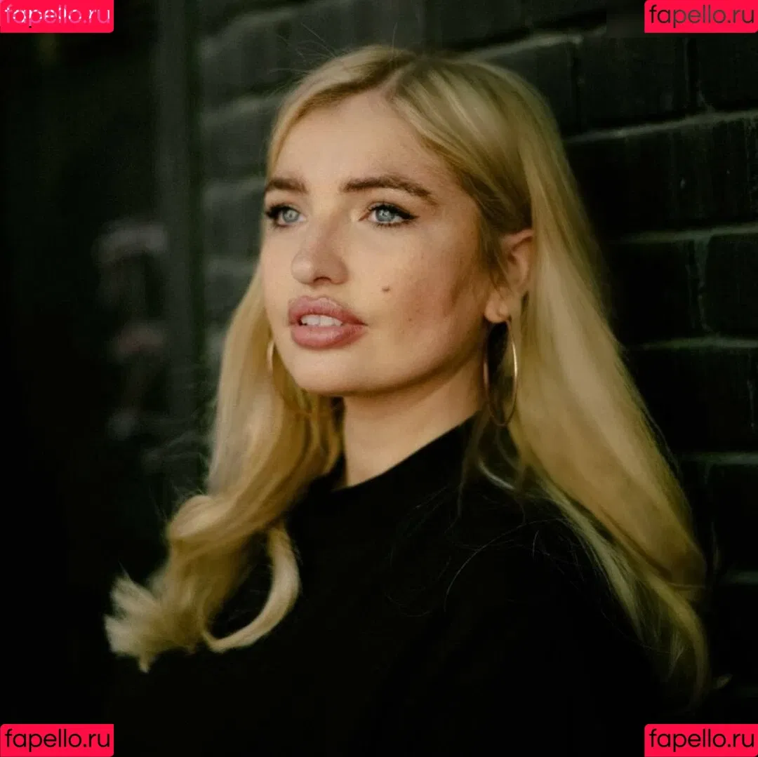 Sarina Nowak Onlyfans Photo Gallery 