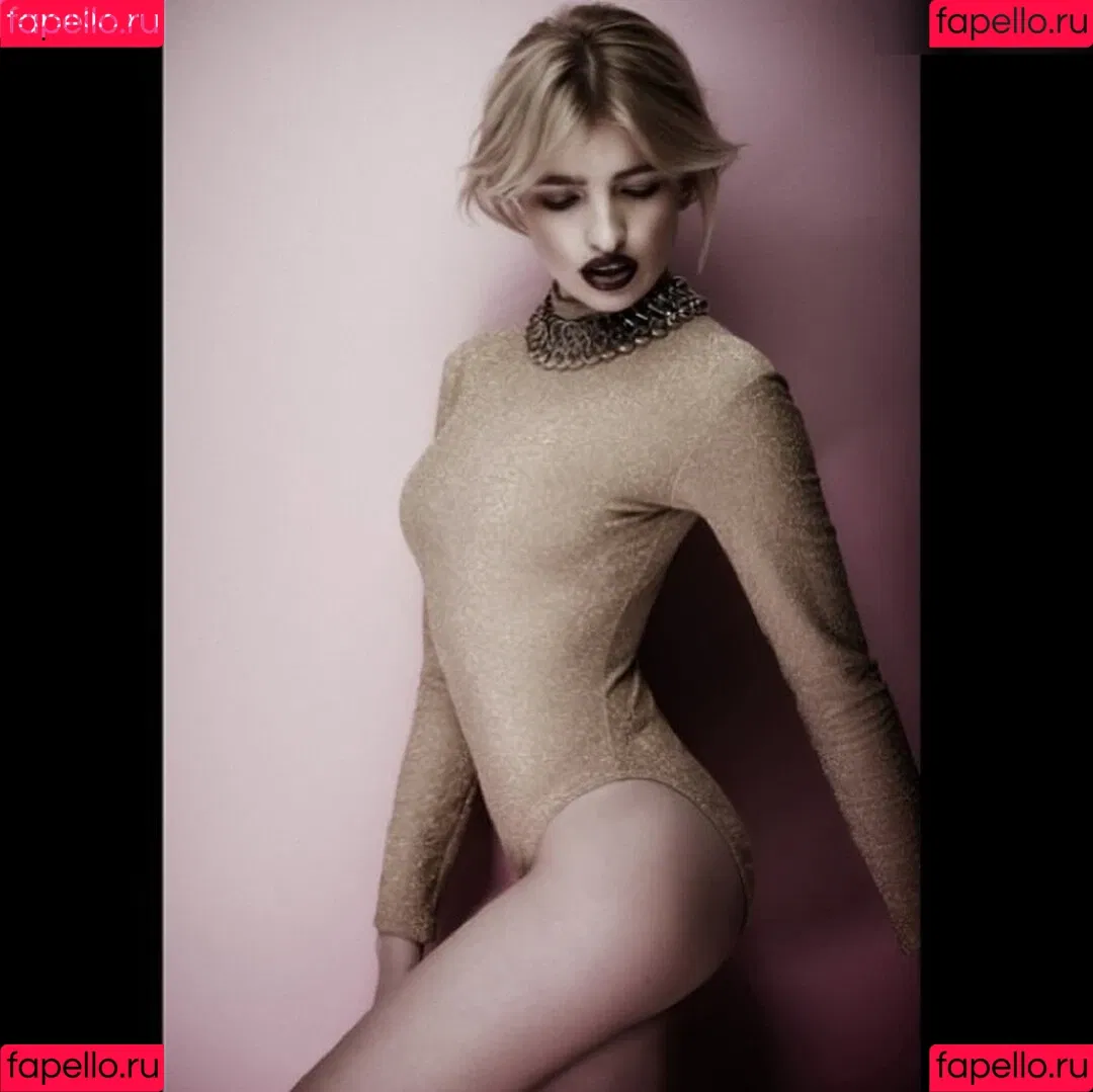 Sarina Nowak Onlyfans Photo Gallery 