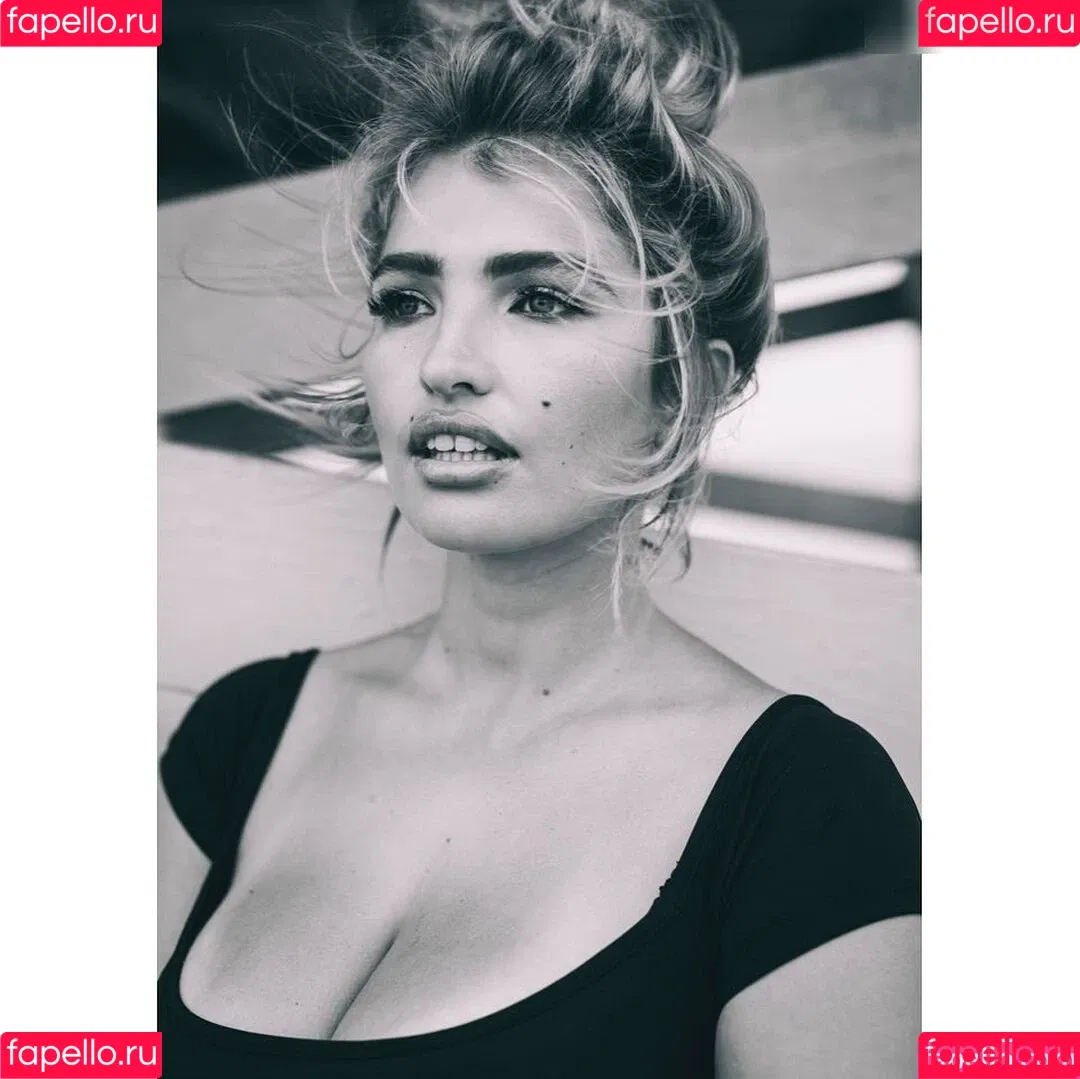 Sarina Nowak Onlyfans Photo Gallery 