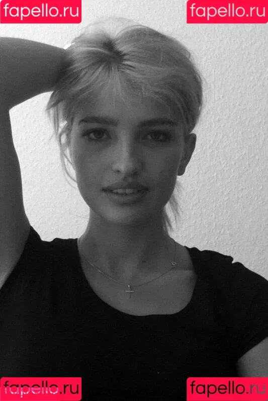 Sarina Nowak Onlyfans Photo Gallery 