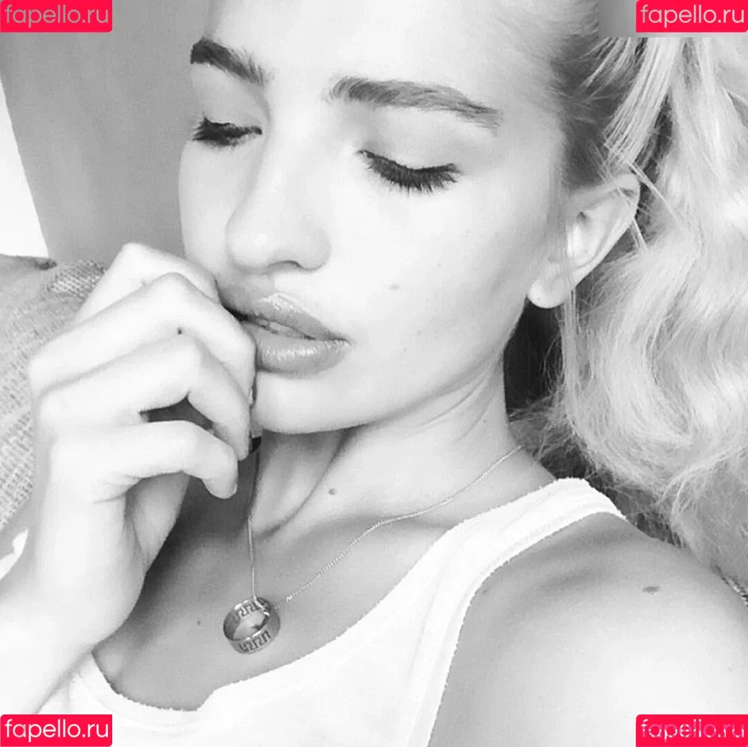 Sarina Nowak Onlyfans Photo Gallery 