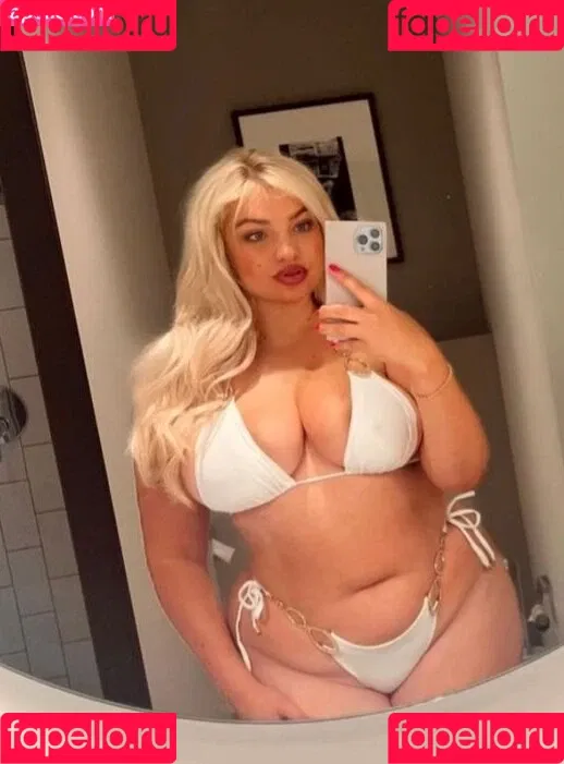 Sarina Nowak Onlyfans Photo Gallery 
