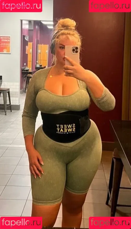 Sarina Nowak Onlyfans Photo Gallery 
